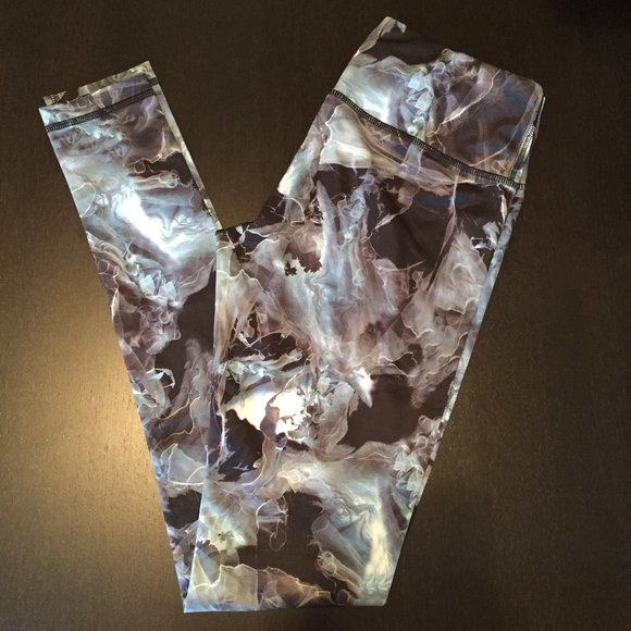 Titika Yoga Leggings - Picture 2 of 6